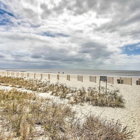 Coastal Oasis With Decks Walk To Holden Beach! Экстерьер фото